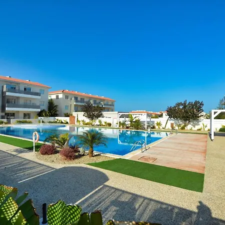 Sunnyvillas: New & Gym In Kapparis 아파트 *