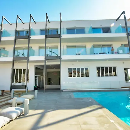 Sunnyvillas: New & Gym In Kapparis * Protarász