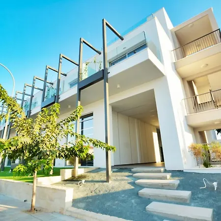 Sunnyvillas: New & Gym In Kapparis Protarász